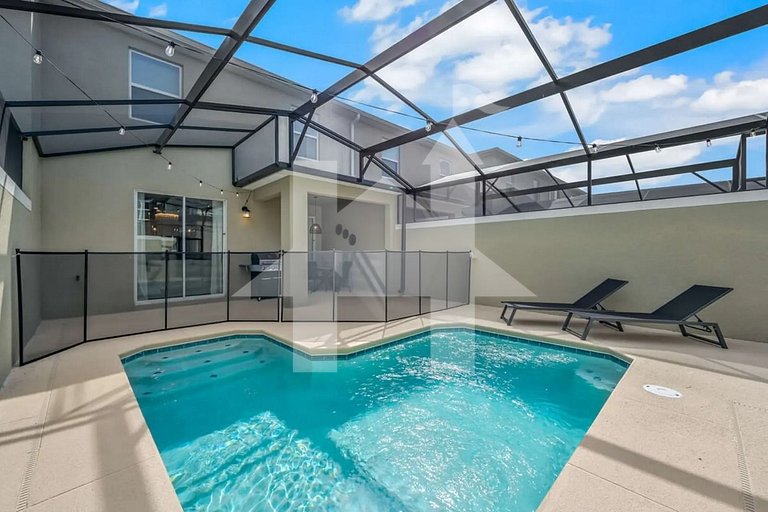 Vacation Home Near Disney, 4 bedrooms
