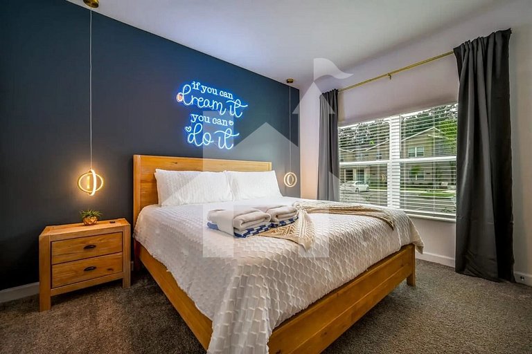 Vacation Home Near Disney, 4 bedrooms