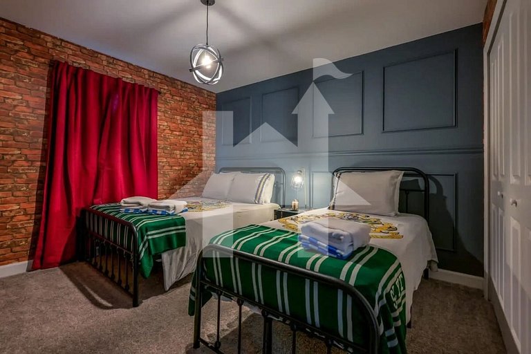 Vacation Home Near Disney, 4 bedrooms