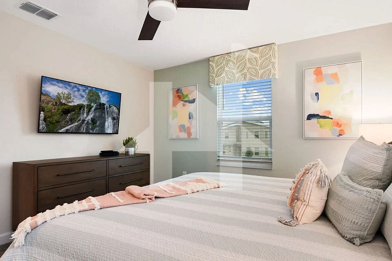 Vacation Home Near Disney, 9 bedrooms