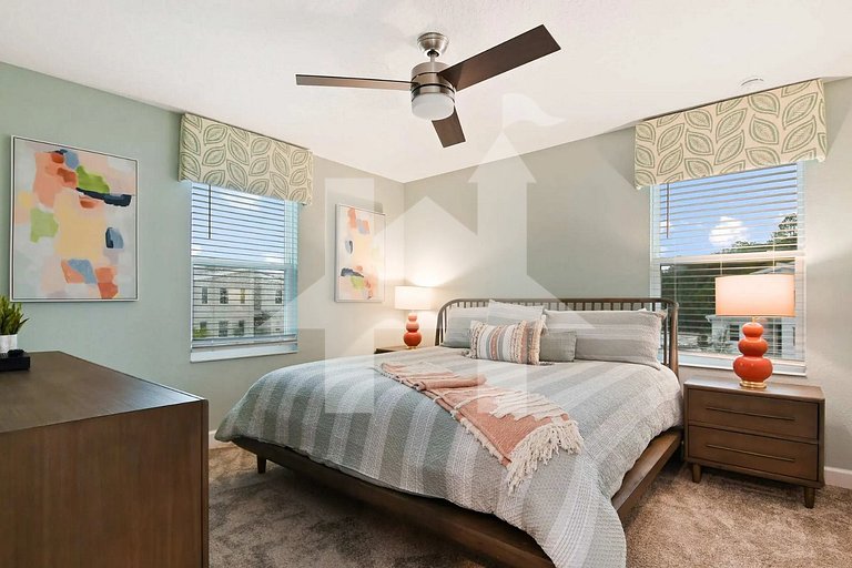 Vacation Home Near Disney, 9 bedrooms