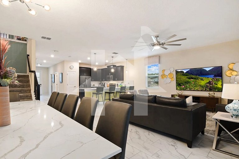 Vacation Home Near Disney, 9 bedrooms