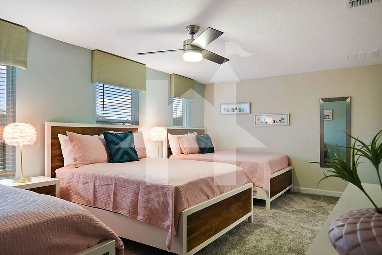 Vacation Home Near Disney, 9 bedrooms