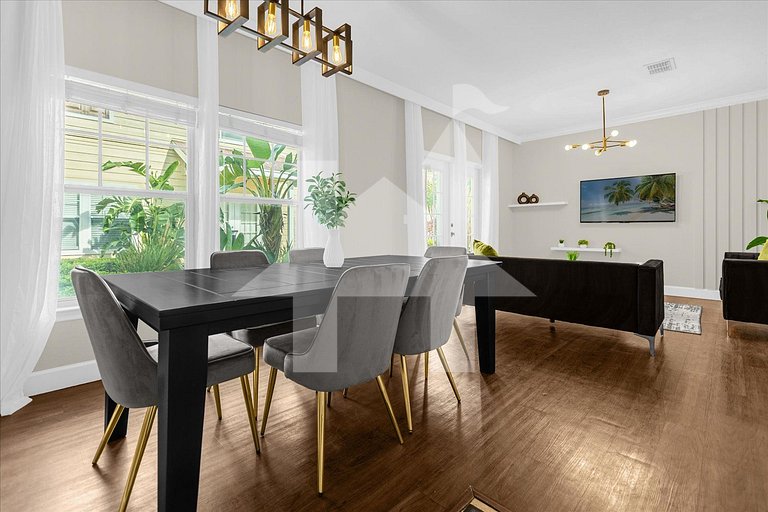 Vacation Home Near Disney, 4 bedrooms