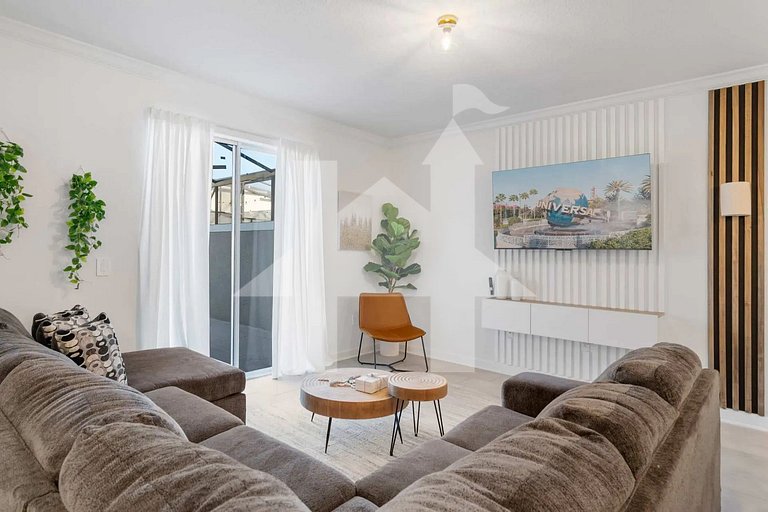 Vacation Home Near Disney, 4 bedrooms