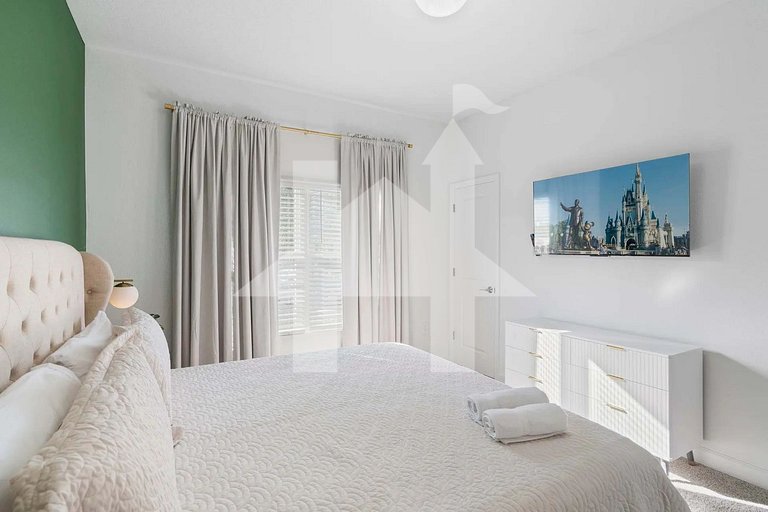 Vacation Home Near Disney, 4 bedrooms