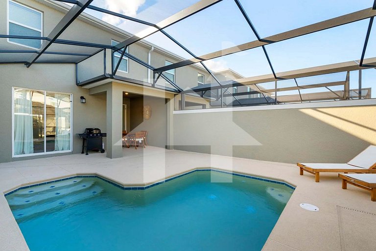 Vacation Home Near Disney, 4 bedrooms