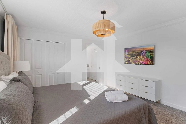 Vacation Home Near Disney, 4 bedrooms