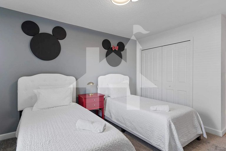 Vacation Home Near Disney, 4 bedrooms