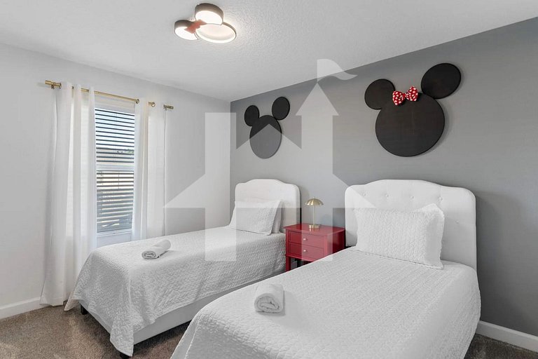 Vacation Home Near Disney, 4 bedrooms
