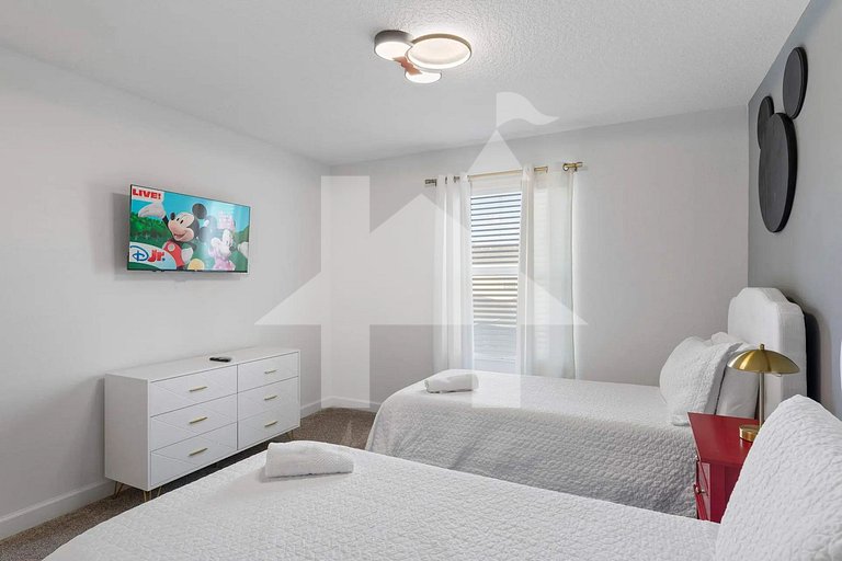 Vacation Home Near Disney, 4 bedrooms