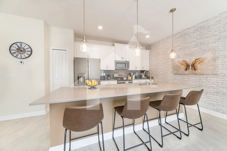 Vacation Home Near Disney, 4 bedrooms