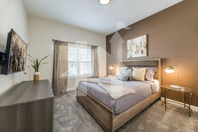 Vacation Home Near Disney, 4 bedrooms