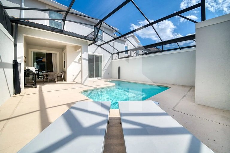 Vacation Home Near Disney, 4 bedrooms