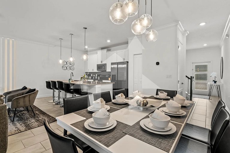 Vacation Home Near Disney, 4 bedrooms