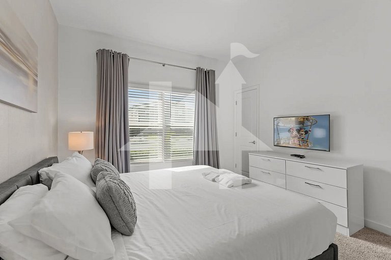 Vacation Home Near Disney, 4 bedrooms