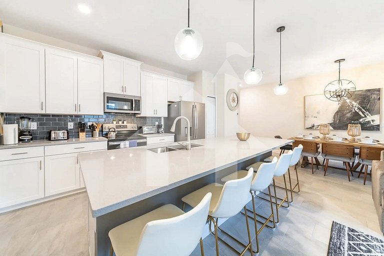 Vacation Home Near Disney, 4 bedrooms