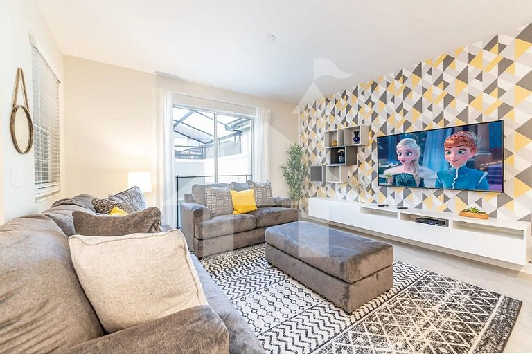 Vacation Home Near Disney, 4 bedrooms