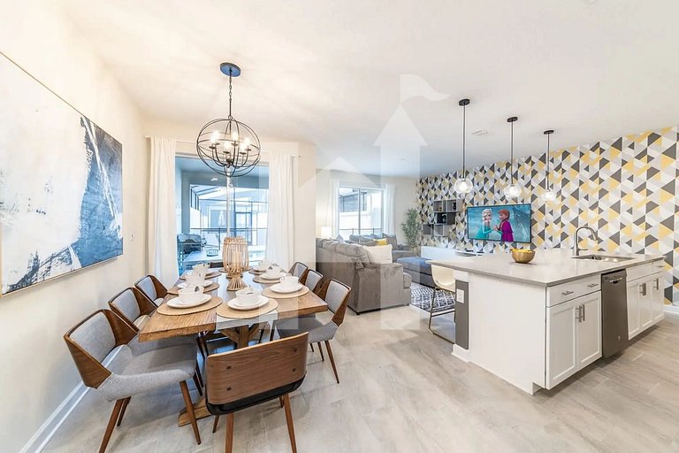 Vacation Home Near Disney, 4 bedrooms