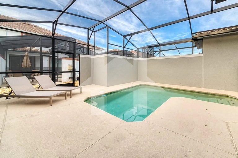 Vacation Home Near Disney, 4 bedrooms
