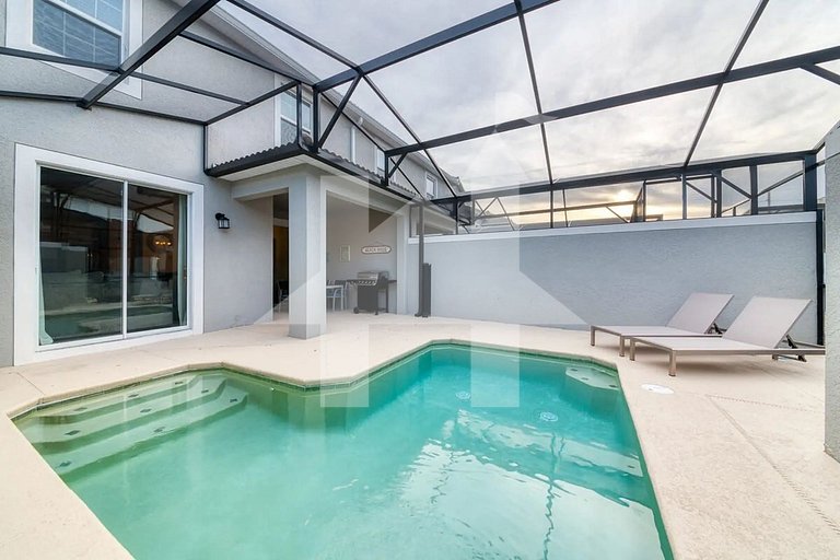 Vacation Home Near Disney, 4 bedrooms