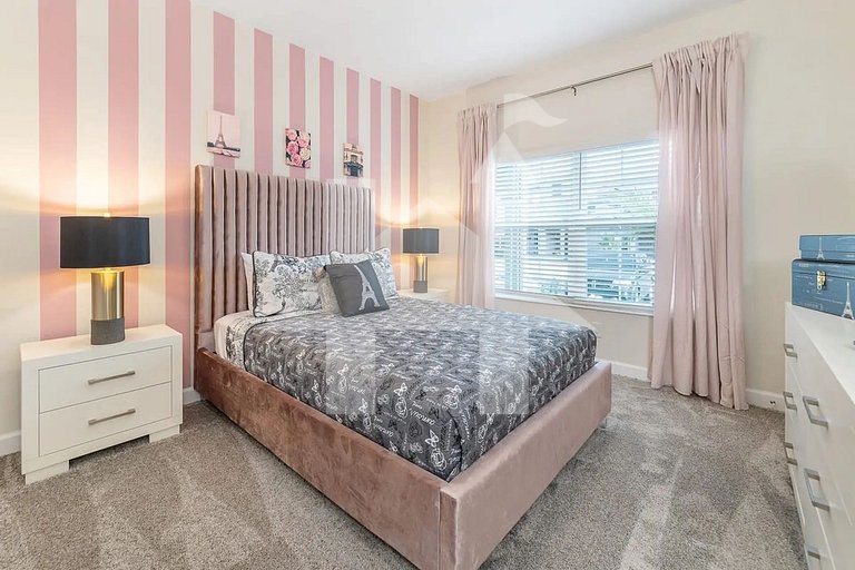 Vacation Home Near Disney, 4 bedrooms