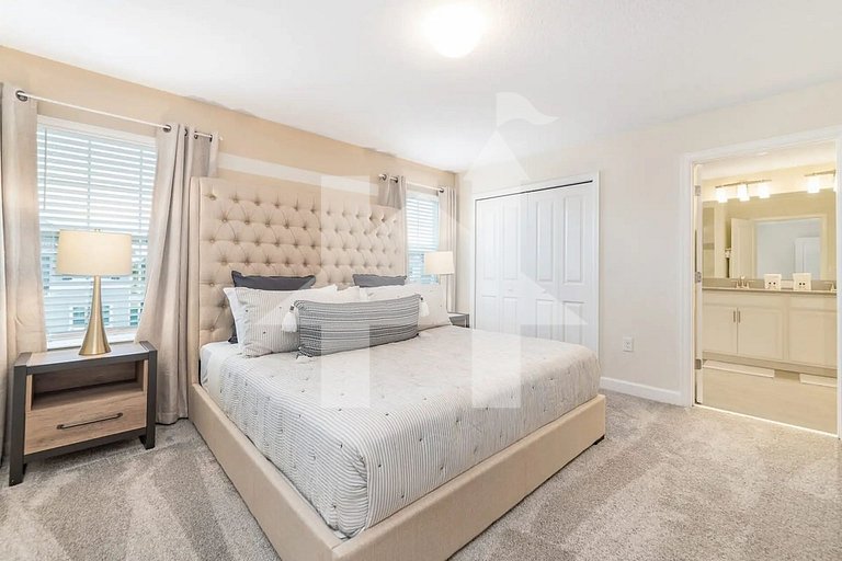 Vacation Home Near Disney, 4 bedrooms