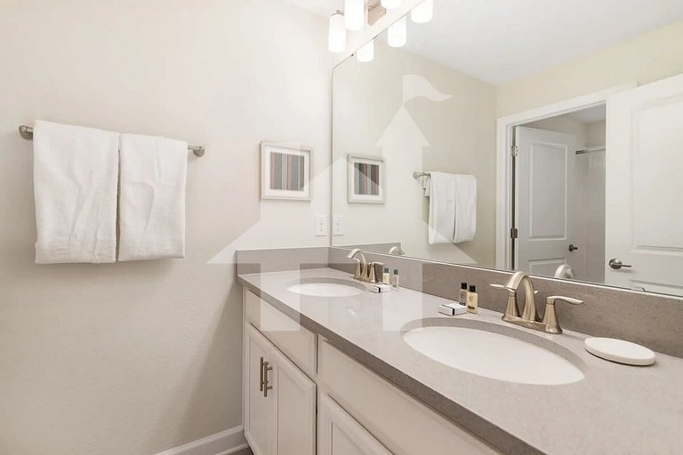 Vacation Home Near Disney, 4 bedrooms