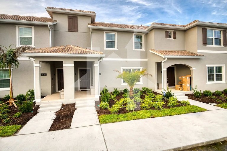Vacation Home Near Disney, 4 bedrooms