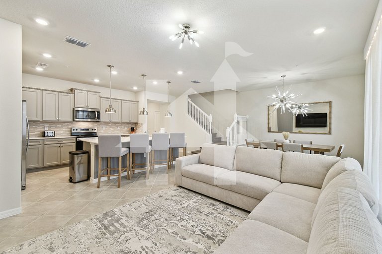 Vacation Home Near Disney, 5 bedrooms