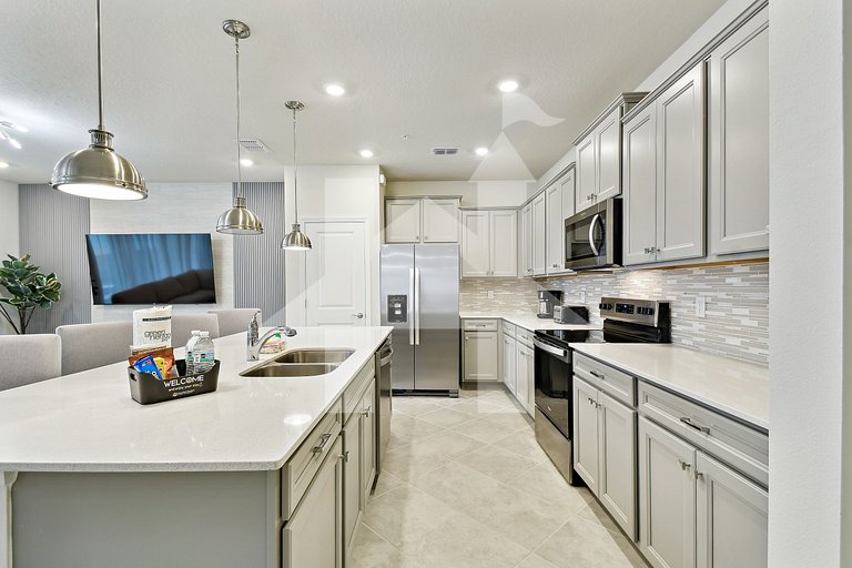 Vacation Home Near Disney, 5 bedrooms
