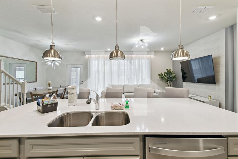 Vacation Home Near Disney, 5 bedrooms