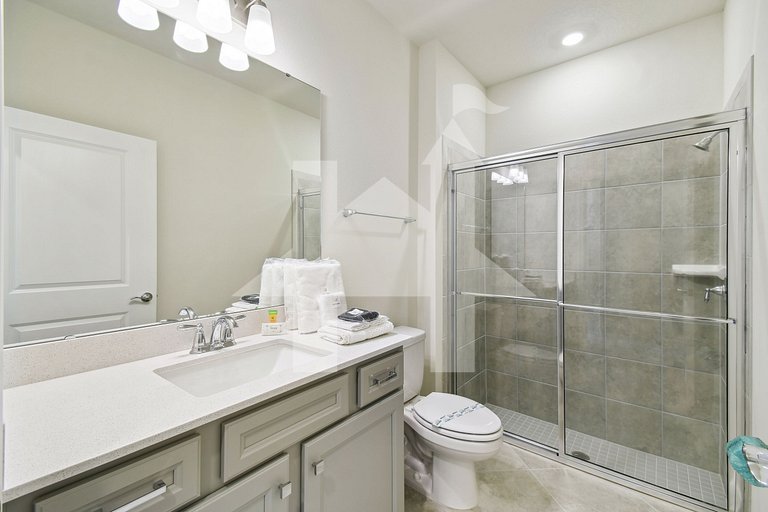 Vacation Home Near Disney, 5 bedrooms