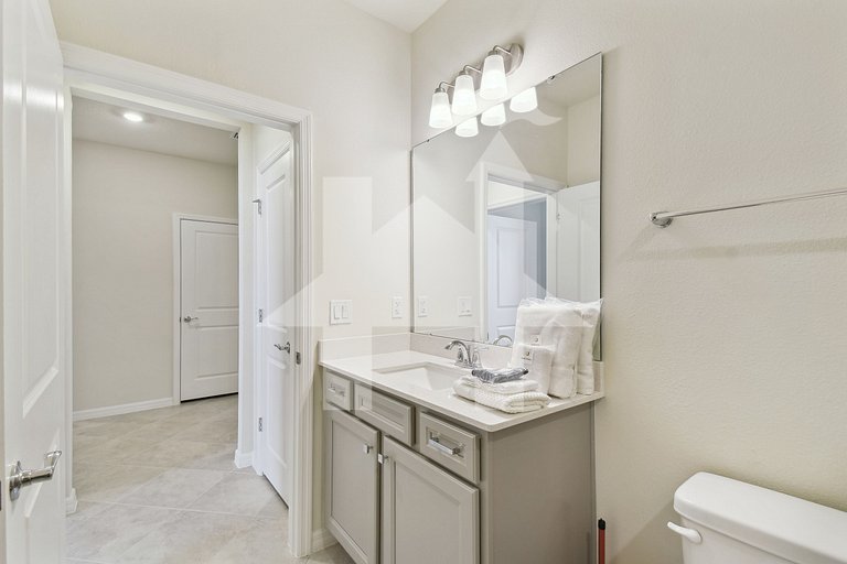 Vacation Home Near Disney, 5 bedrooms