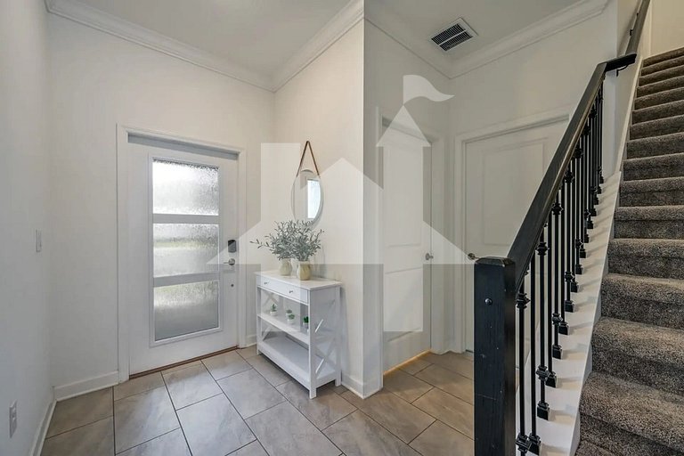 Vacation Home Near Disney, 4 bedrooms