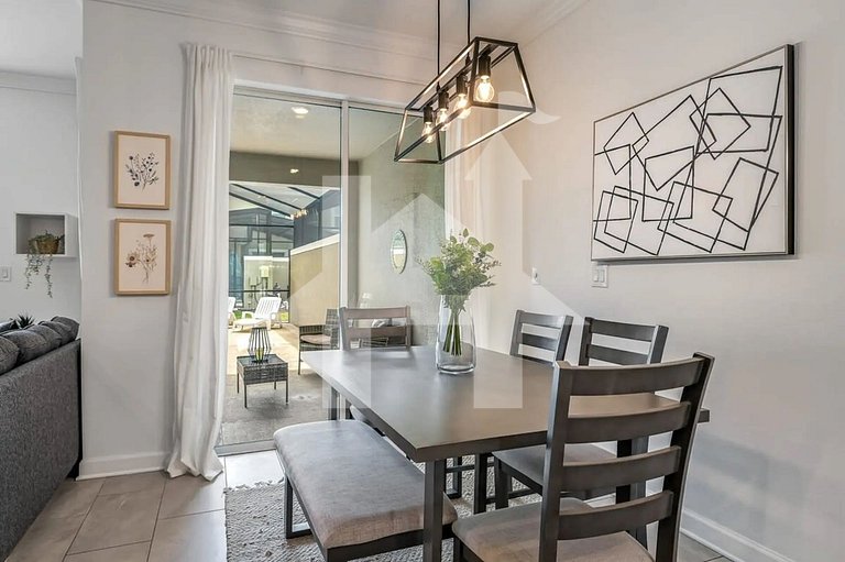 Vacation Home Near Disney, 4 bedrooms