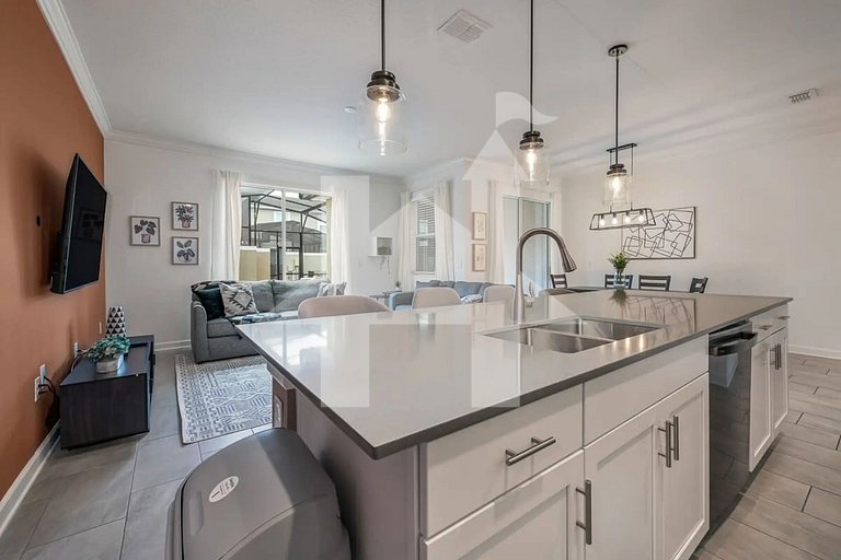 Vacation Home Near Disney, 4 bedrooms