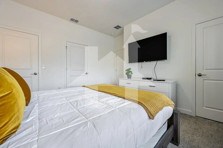 Vacation Home Near Disney, 4 bedrooms