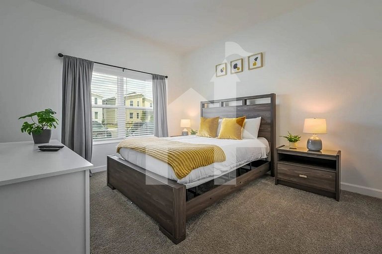 Vacation Home Near Disney, 4 bedrooms