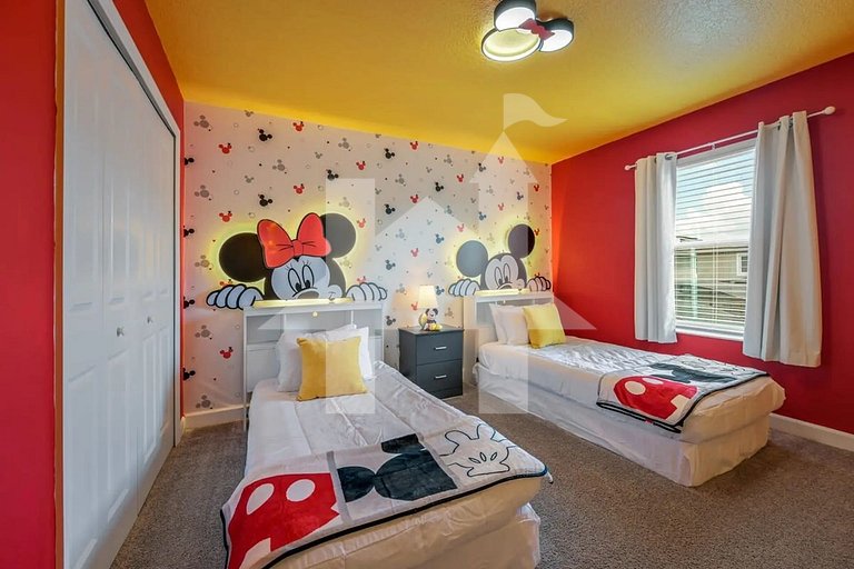 Vacation Home Near Disney, 4 bedrooms