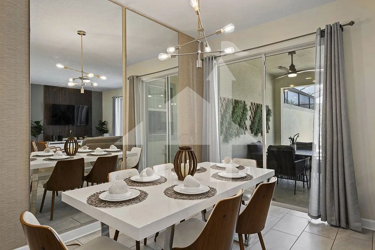 Vacation Home Near Disney, 4 bedrooms