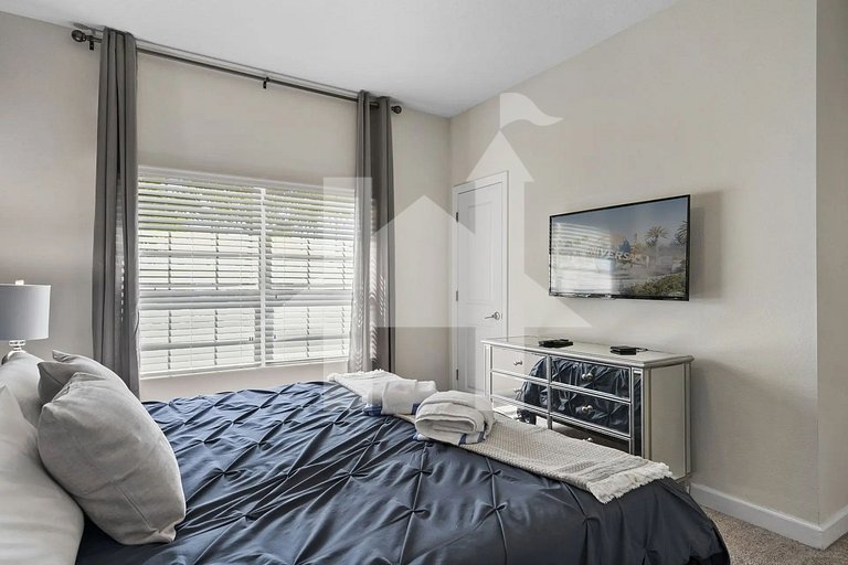 Vacation Home Near Disney, 4 bedrooms