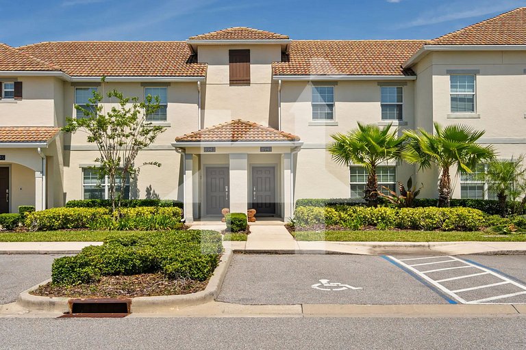 Vacation Home Near Disney, 4 bedrooms