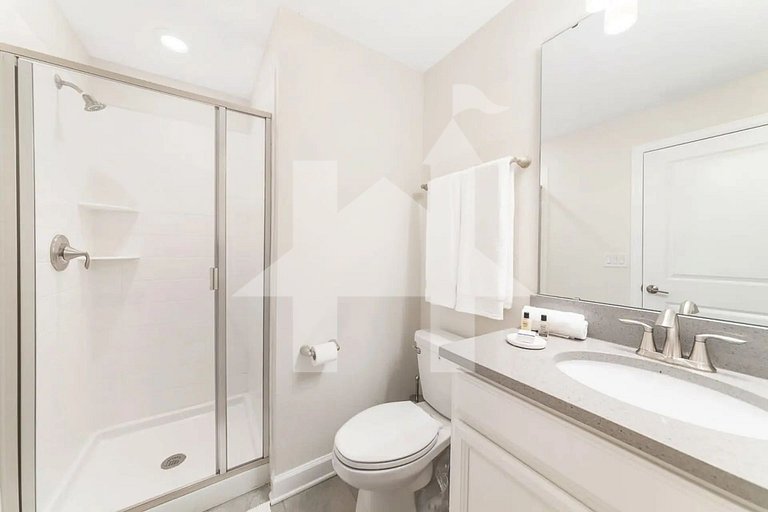 Vacation Home Near Disney, 5 bedrooms