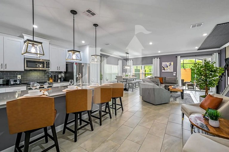 Vacation Home Near Disney, 5 bedrooms