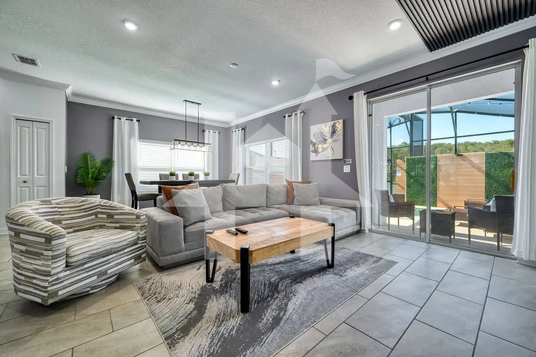 Vacation Home Near Disney, 5 bedrooms