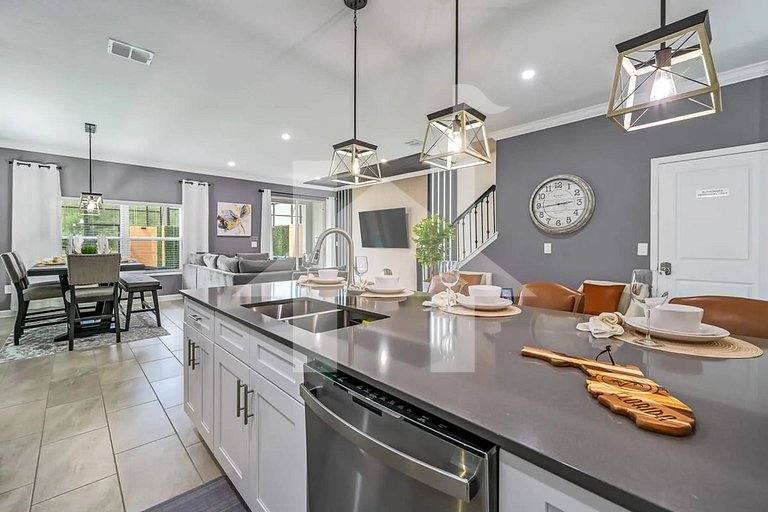 Vacation Home Near Disney, 5 bedrooms