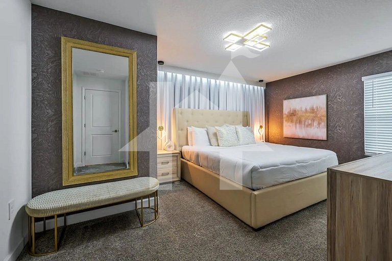 Vacation Home Near Disney, 5 bedrooms