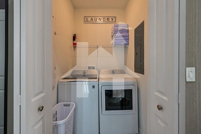 Vacation Home Near Disney, 5 bedrooms