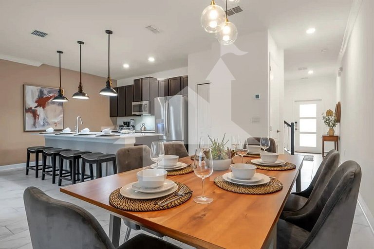 Vacation Home Near Disney, 4 bedrooms